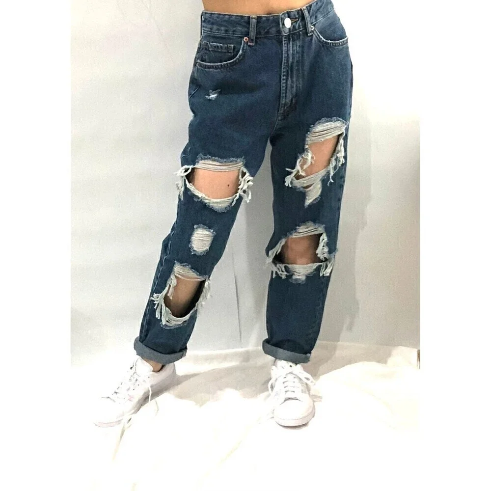 BDG Mom Distressed Jeans‎ Size 27